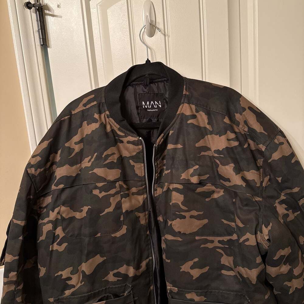 Boohoo Mens Camo Utility Bomber Jacket Size 38/40 New